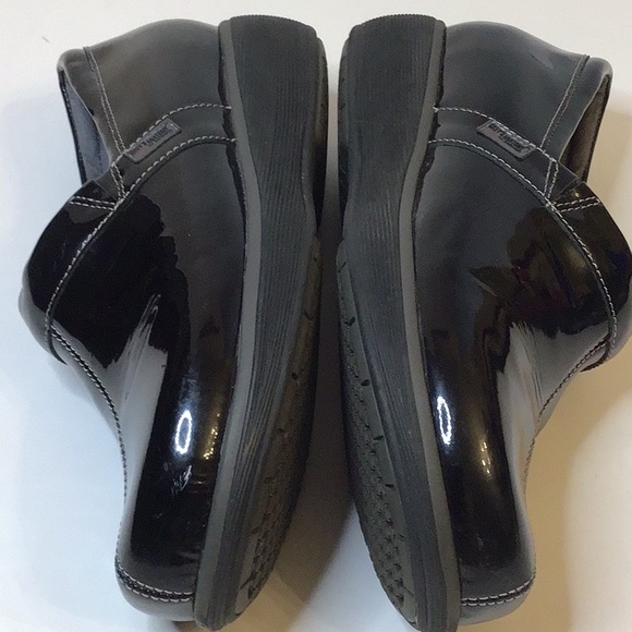 GREY’S ANATOMY SOFT WALK BLACK PATENT CLOGS SHOES SZ 8.5 M - Picture 9 of 15